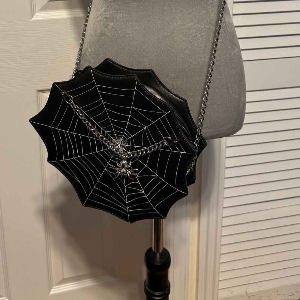 Spiderweb Cross Body